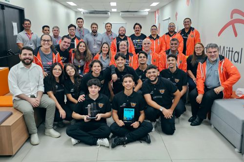 Foto: Equipe de robótica do SESI Ceará recebe reconhecimento da ArcelorMittal por seu desempenho no torneio nacional de 2025