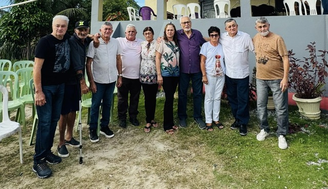 Foto: Mesmo em luto, Guimarães dá exemplo de união e força política durante despedida da mãe