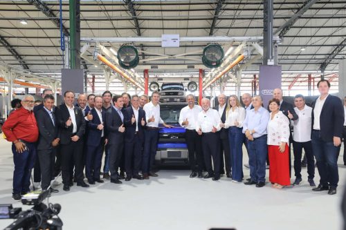 Foto: Em dia histórico, Polo Automotivo do Ceará entra em operação com dois modelos elétricos da GM