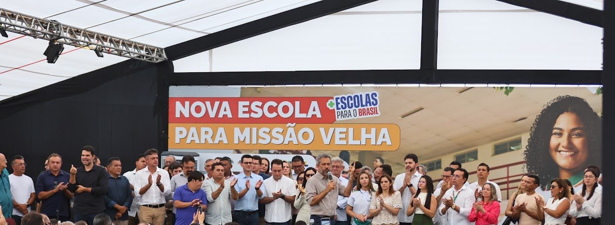 Foto: Governador Elmano de Freitas entrega escola profissionalizante em Missão Velha em parceria com o MEC