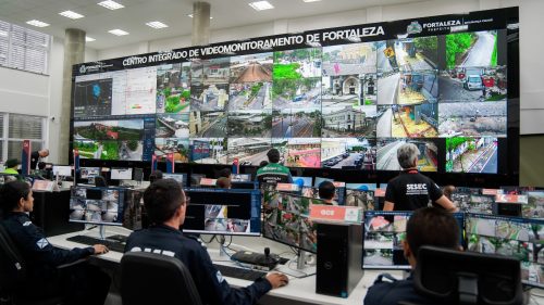 Foto: Prefeito Evandro Leitão aponta descarte irregular perto de Ecopontos em Fortaleza