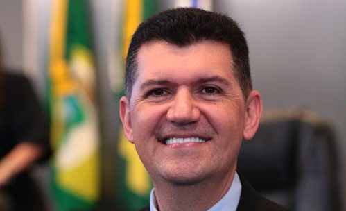 Foto: Vereador Ronaldo Martins propõe regras para circulação de animais de estimação em condomínios de Fortaleza