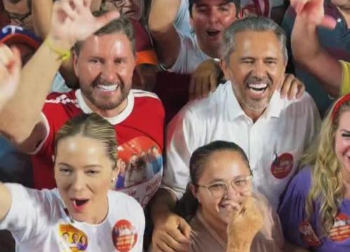 Foto: Presidente da Alece Romeu Aldigueri mostra força em Granja ao lado de Elmano, Cid, Luizianne, Chagas e Tainah